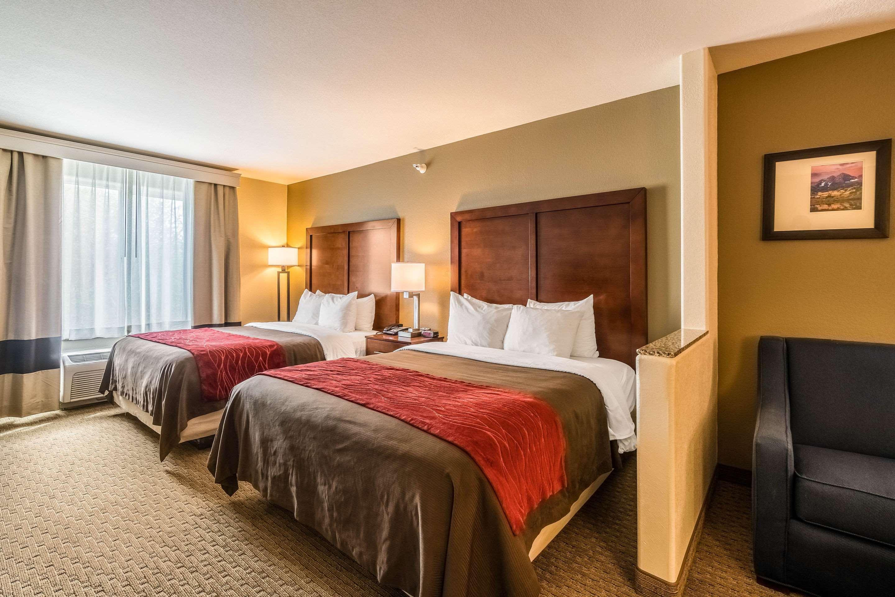 Comfort Inn & Suites Rifle Bagian luar foto