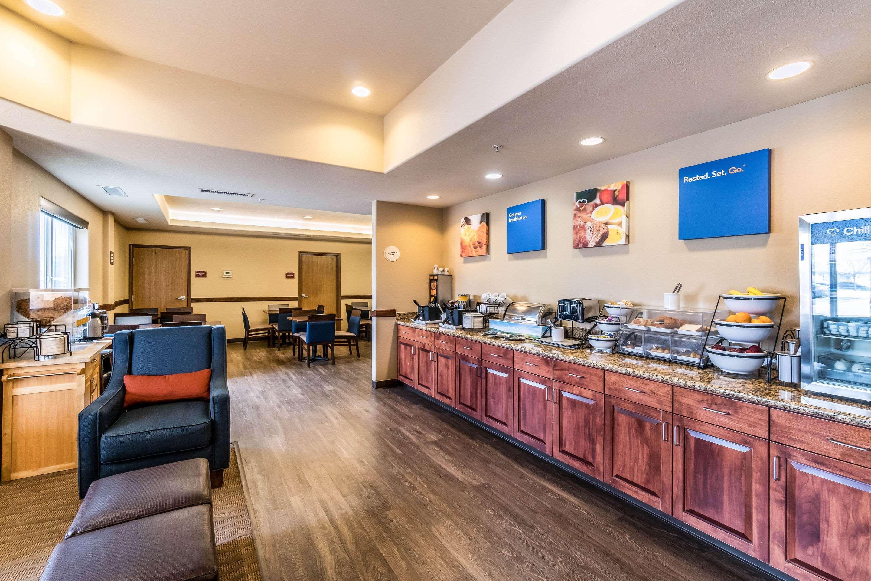 Comfort Inn & Suites Rifle Bagian luar foto