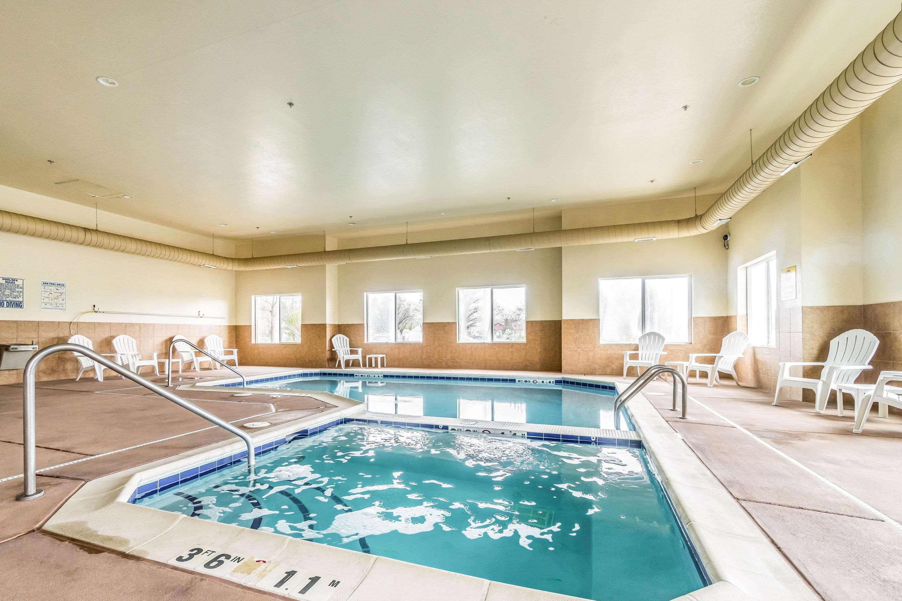Comfort Inn & Suites Rifle Bagian luar foto