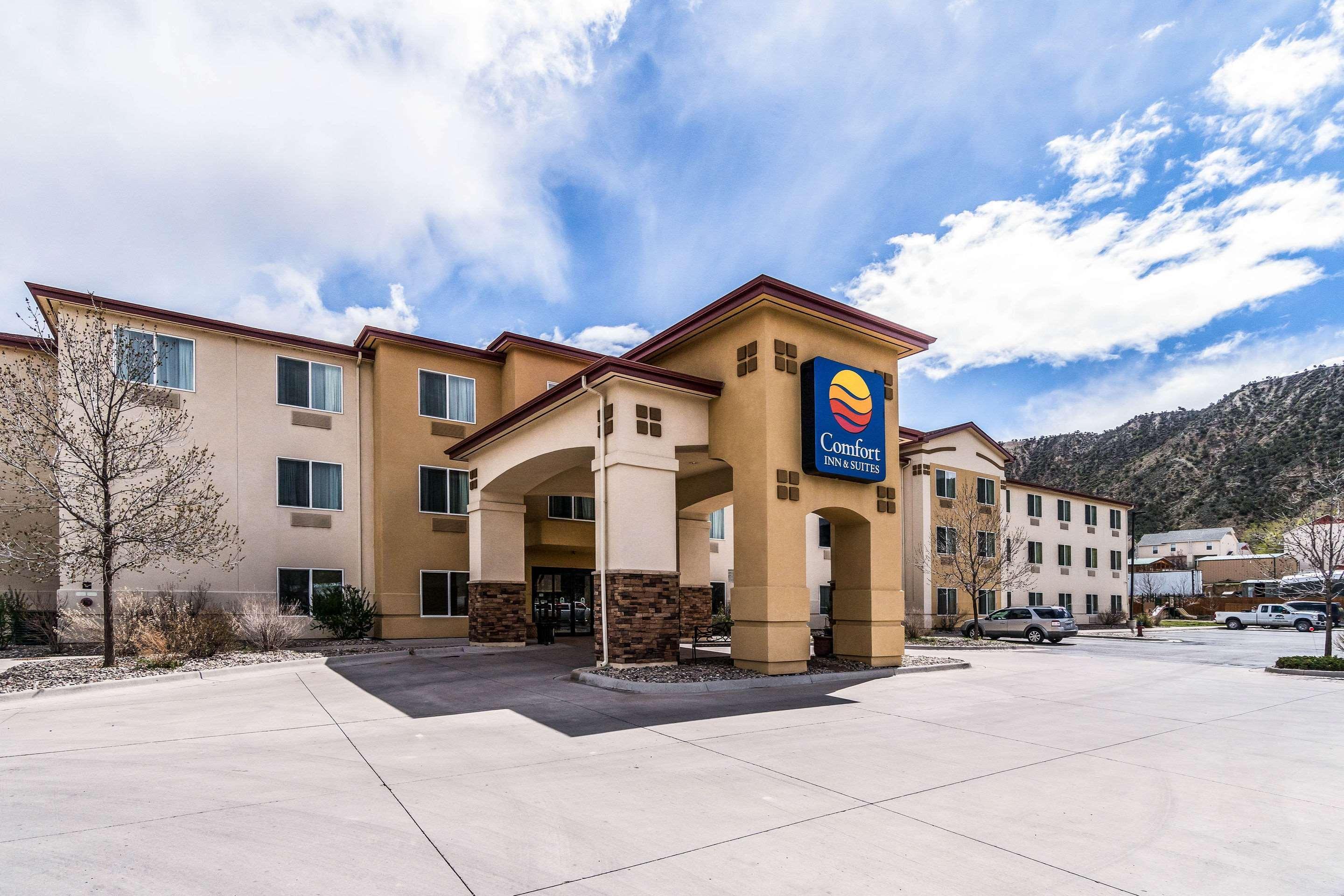 Comfort Inn & Suites Rifle Bagian luar foto