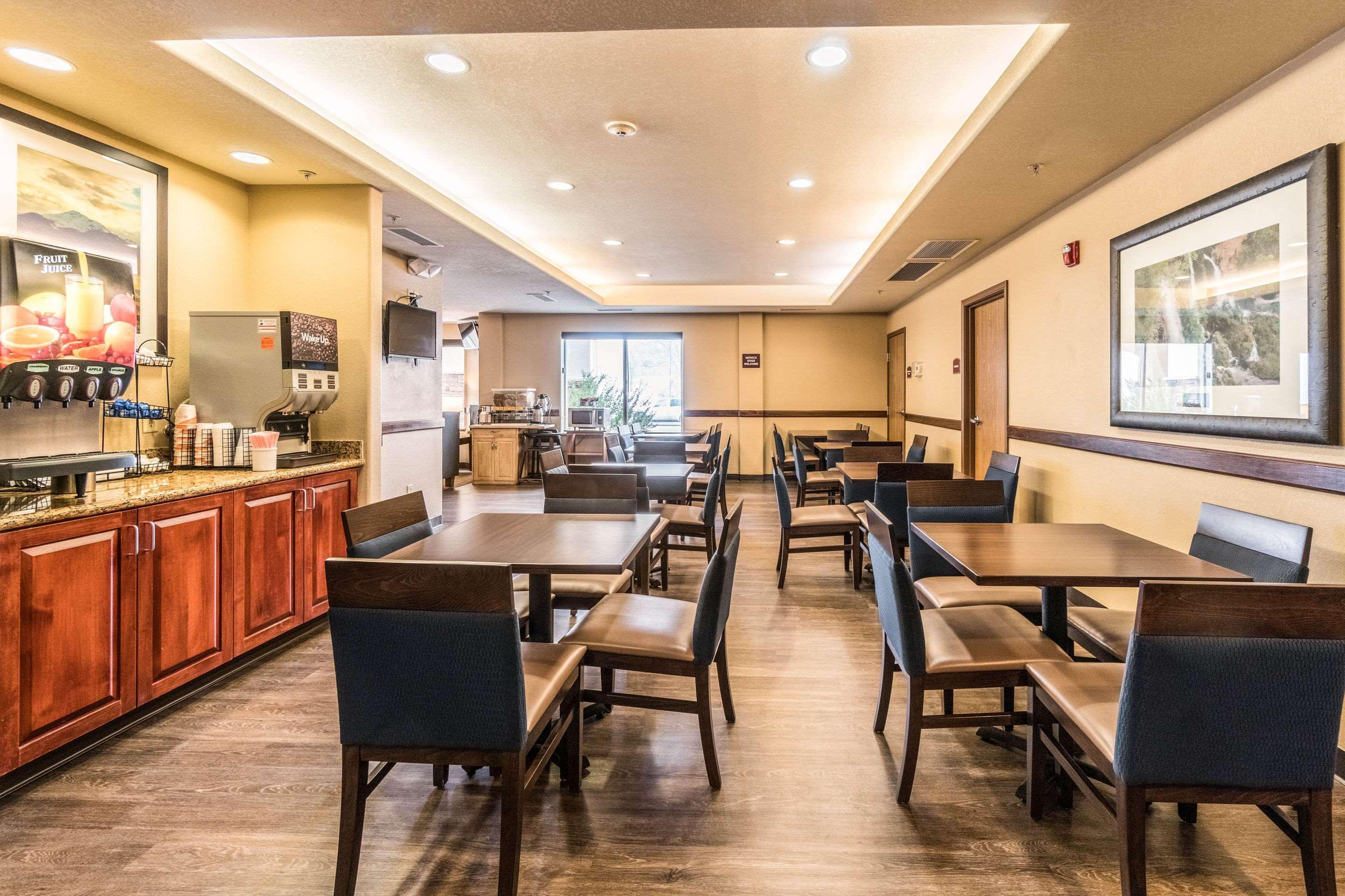 Comfort Inn & Suites Rifle Bagian luar foto