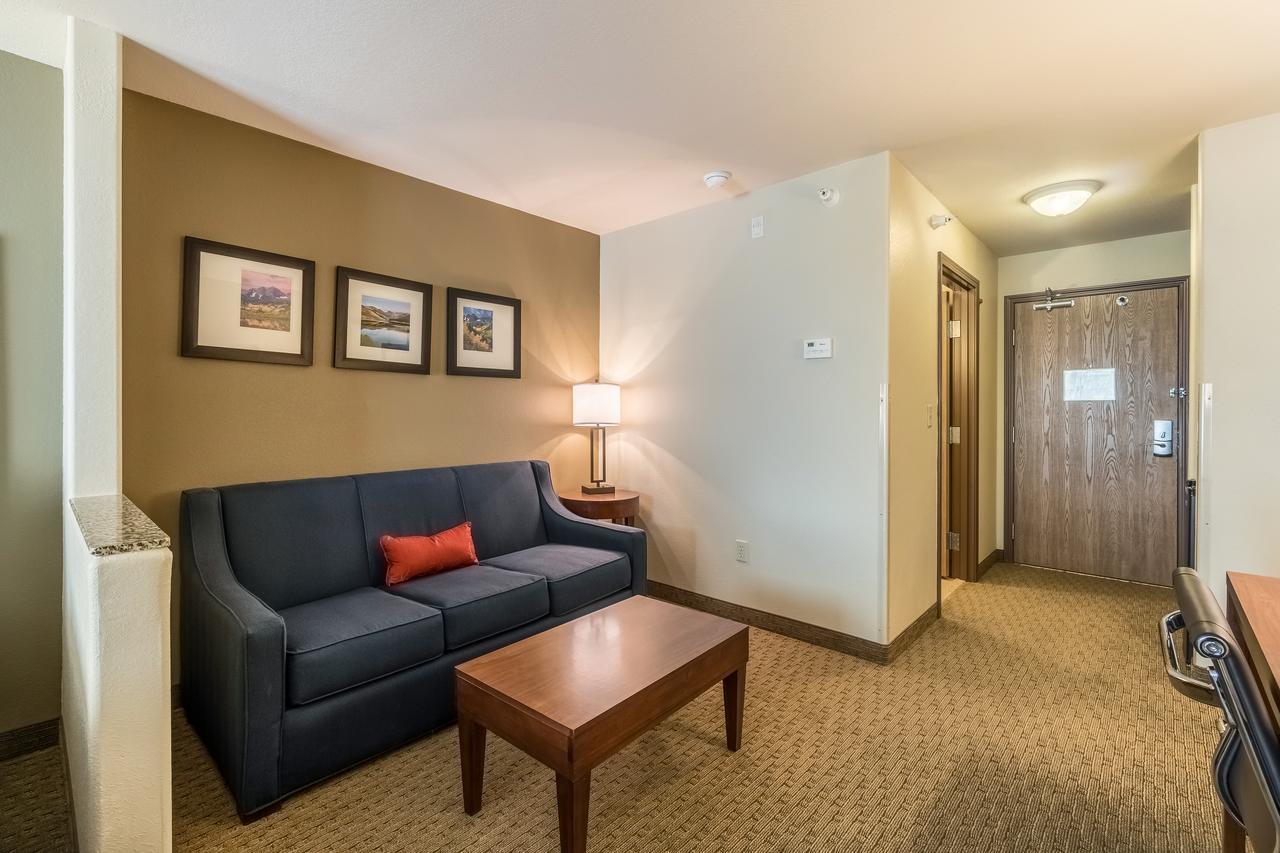 Comfort Inn & Suites Rifle Bagian luar foto