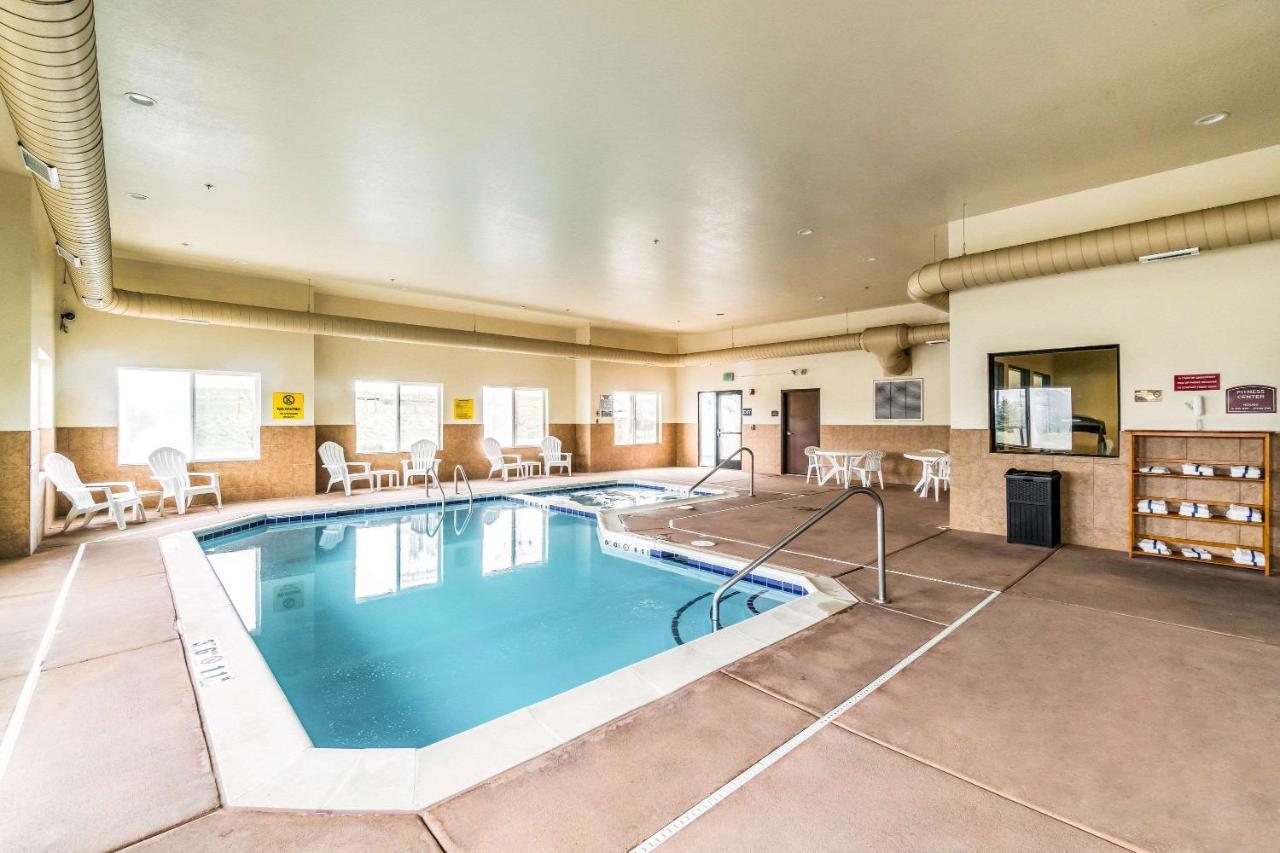 Comfort Inn & Suites Rifle Bagian luar foto